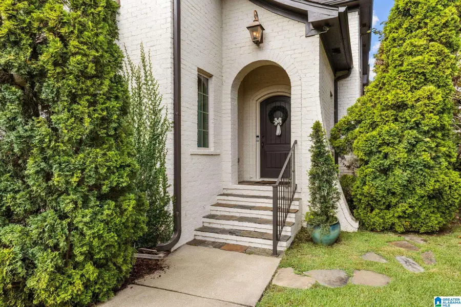 1212 VESTAVIA PLACE, Vestavia Hills, AL 35216 - #2
