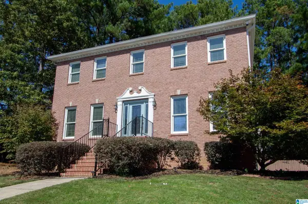 1009 LAKE SHORE CIRCLE, Hoover, AL 35244