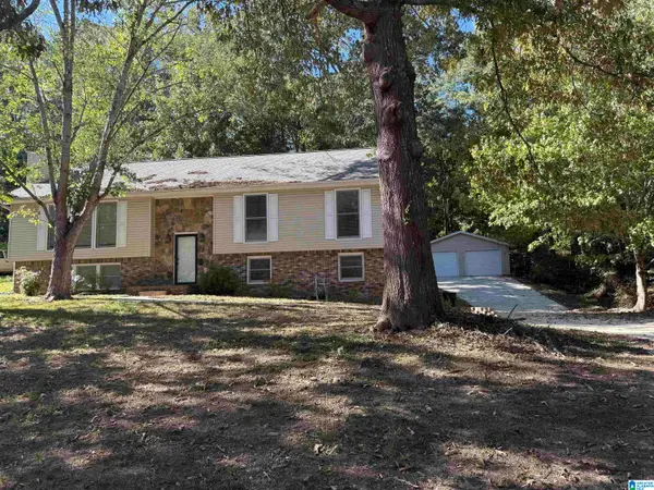 2348 CHANDABROOK DRIVE, Pelham, AL 35124