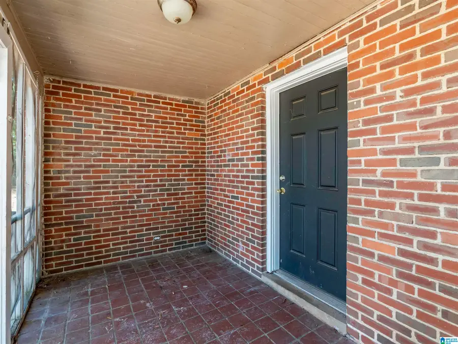 911 SHELTON STREET, Birmingham, AL 35215 - #2