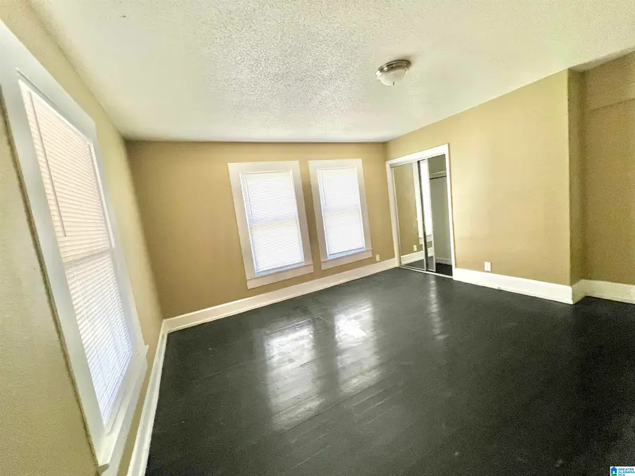 2633 28TH STREET ENSLEY, Birmingham, AL 35208 - #3