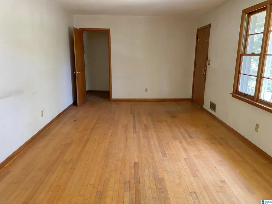 2248 4TH PLACE CIRCLE NE, Center Point, AL 35215 - #2