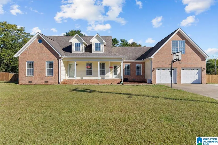 16 DRURY LANE, Albertville, AL 35950 - #2