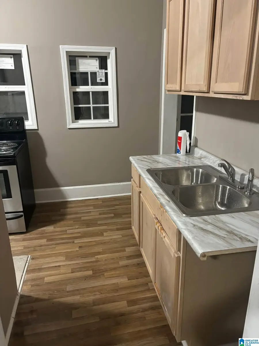 1305 WOODLAND AVENUE SW, Birmingham, AL 35211 - #2