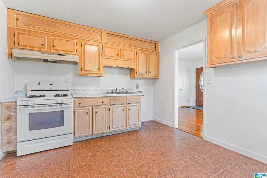 329 22ND STREET SW, Birmingham, AL 35211 - #3