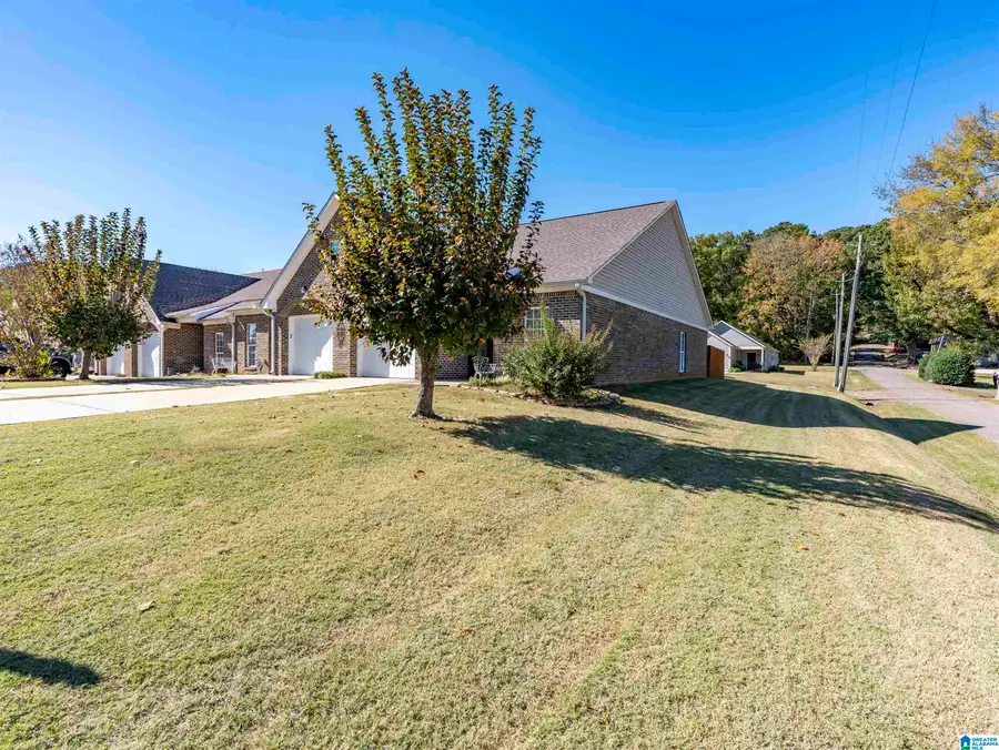 528 5TH AVENUE E, Oneonta, AL 35121 - #3