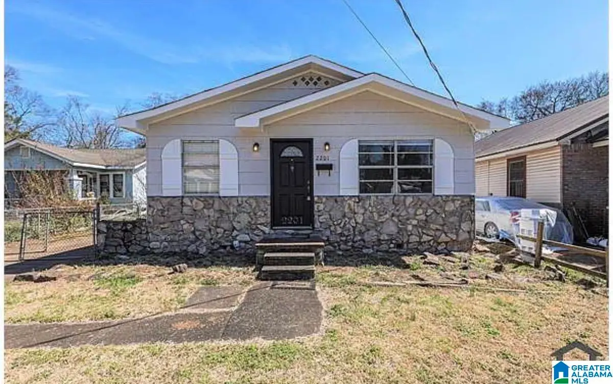 2201 BEULAH AVENUE SW, Birmingham, AL 35211 - #1