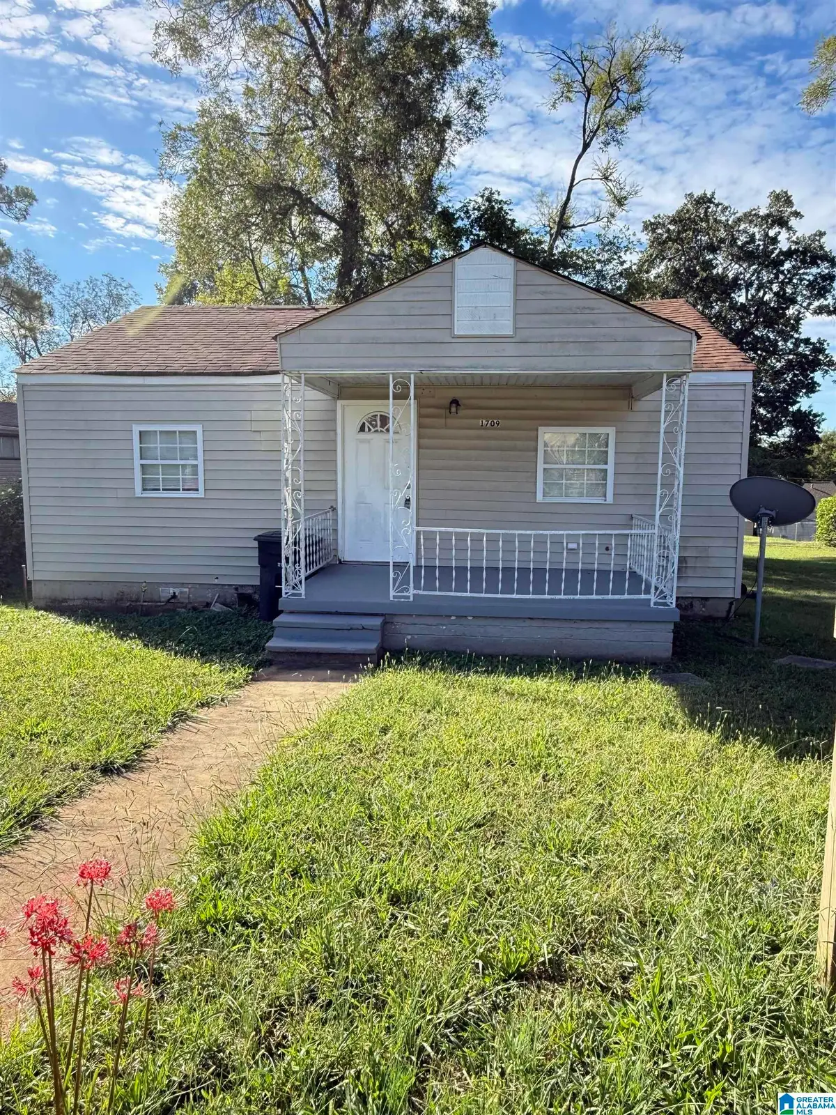 1709 2ND COURT W, Birmingham, AL 35208 - #1