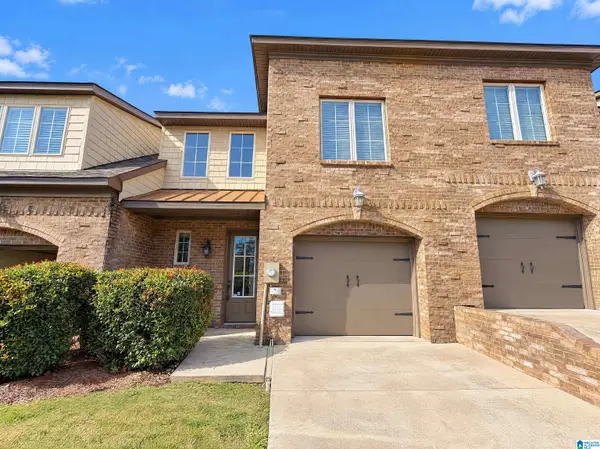 679 FLAG CIRCLE, Hoover, AL 35226
