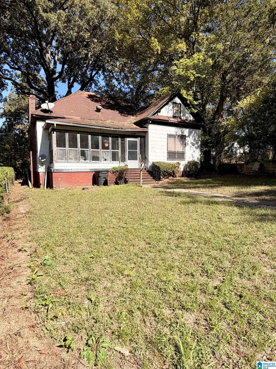 2532 20TH PLACE ENSLEY, Birmingham, AL 35208 - #3