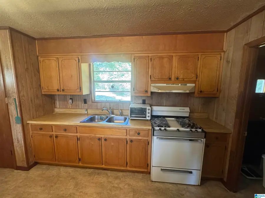924 ALLEN STREET, Talladega, AL 35160 - #2