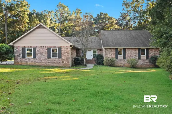 802 Pinewood Court, Daphne, AL 36526