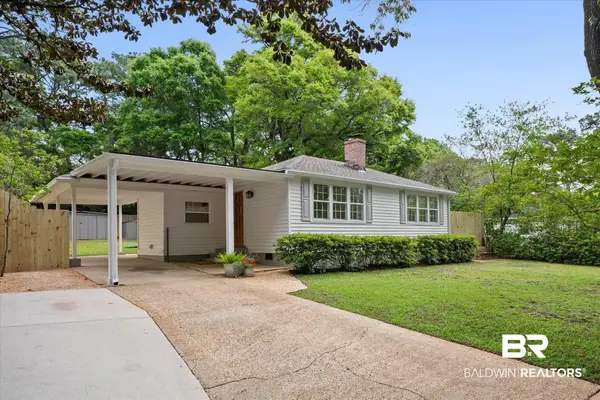 5210 S Pineview Lane, Mobile, AL 36608