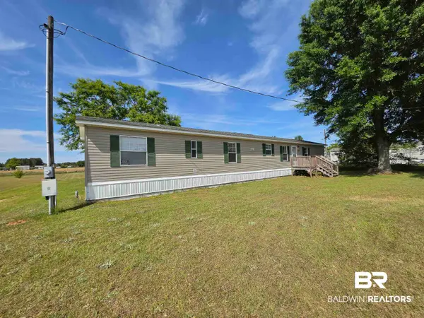 33163 Gilley Road, Lillian, AL 36549