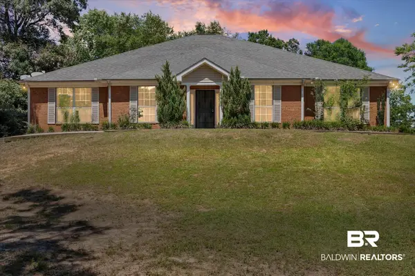8992 Celeste Oaks Court, Saraland, AL 36571