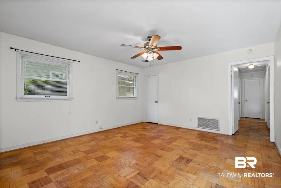 108 Mohawk Street, Mobile, AL 36606 - #2