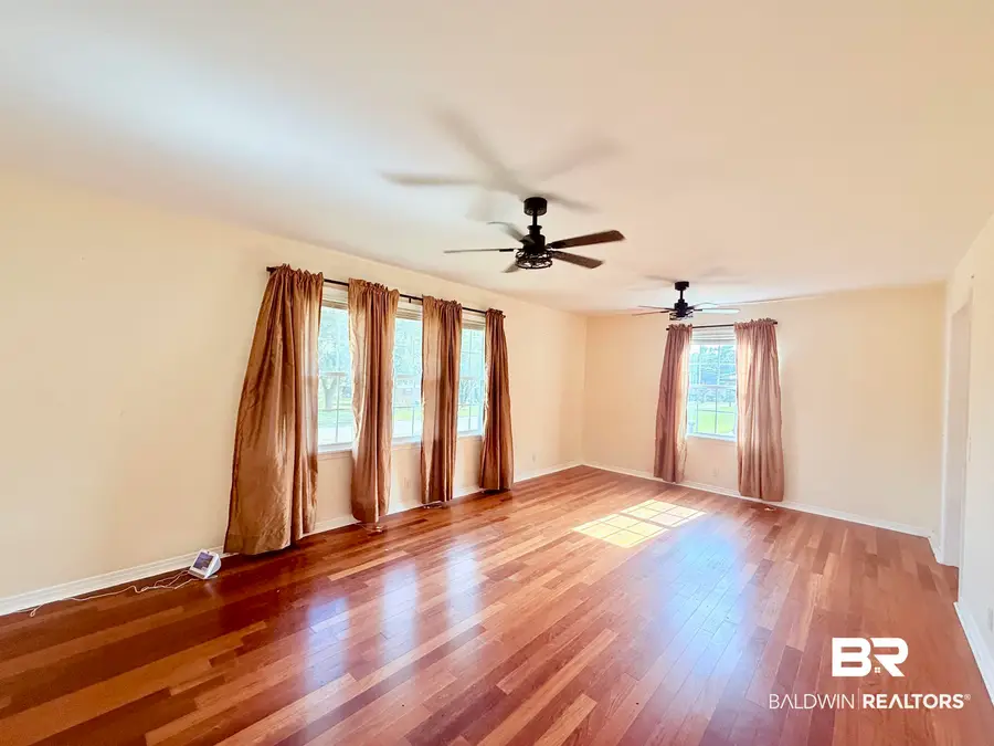 122 Daisy Road, Monroeville, AL 36460 - #3