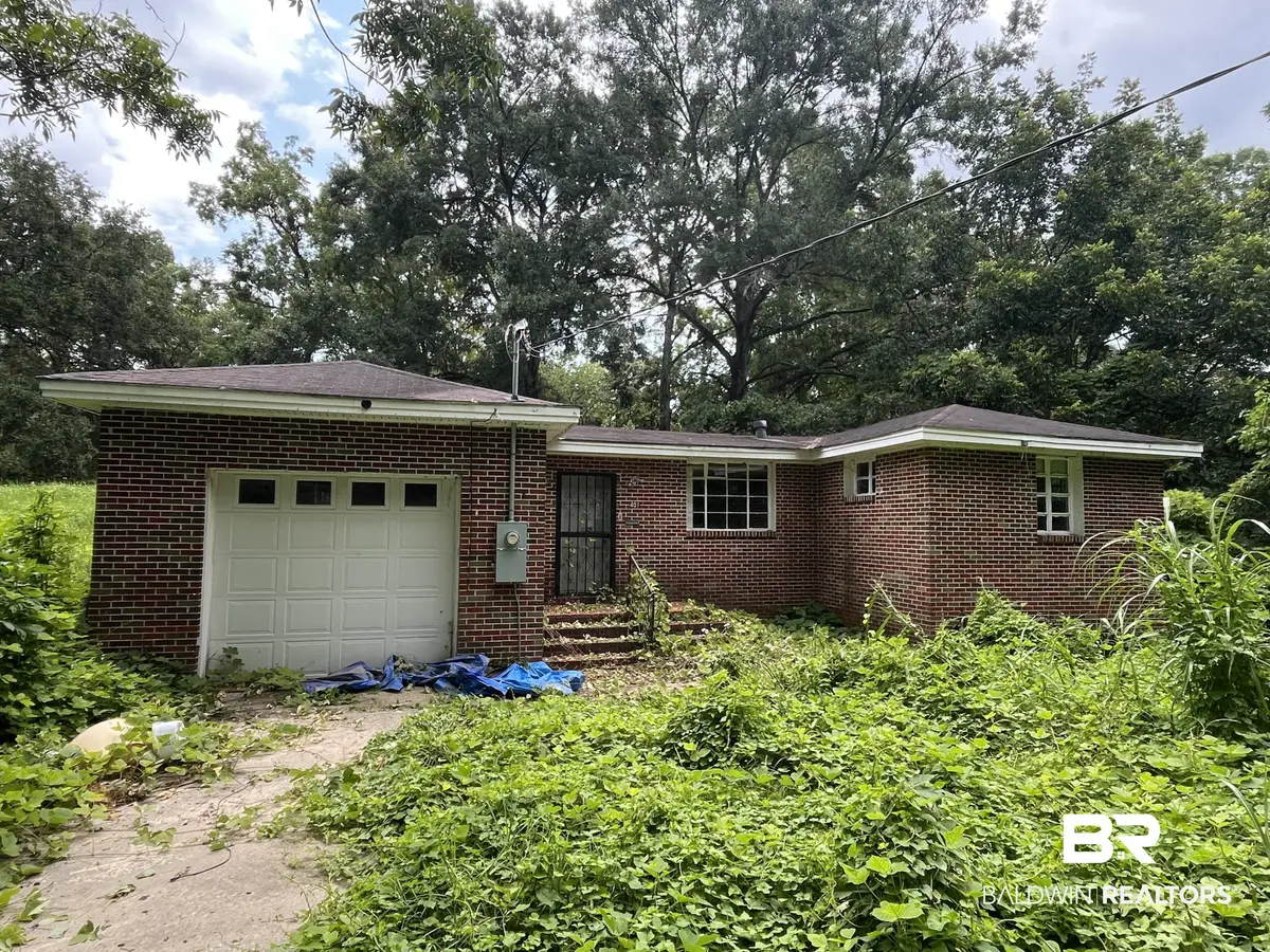 401 W Highland Ave, Mobile, AL 36610 - #1