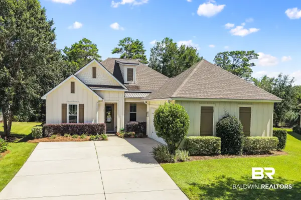 542 Retreat Ln, Gulf Shores, AL 36542