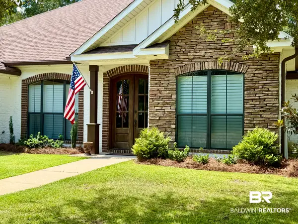 8392 Delta Woods Drive, Bay Minette, AL 36507