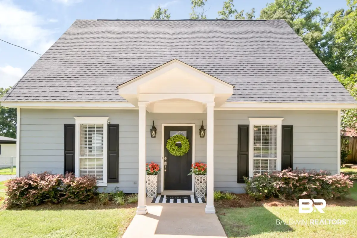 1110 Mcneil Avenue, Mobile, AL 36609 - #1