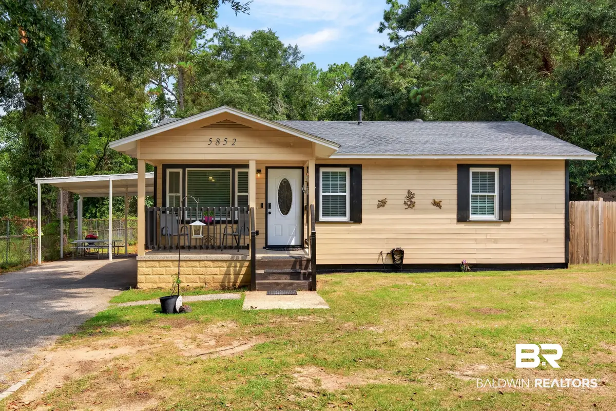 5852 University Avenue, Mobile, AL 36618 - #1