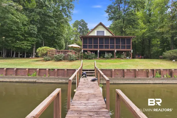 6043 Henderson Rd, Lowndesboro, AL 36752