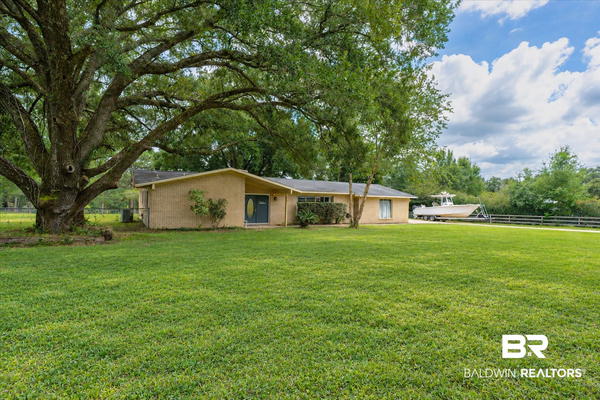 1324 Conference Road, Cantonment, FL 32533