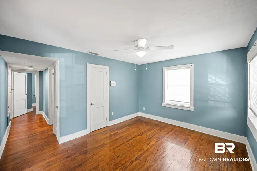 554 Mohawk Street, Mobile, AL 36606 - #2