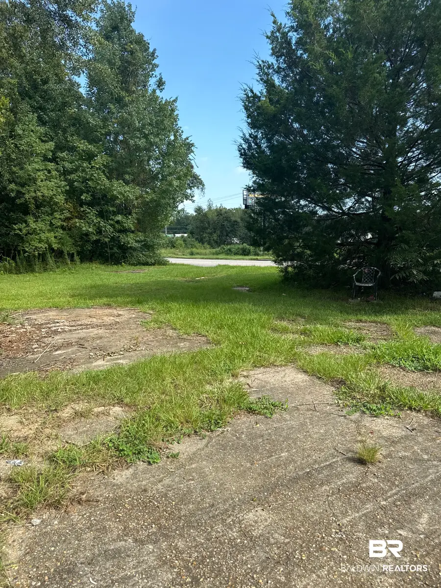 7230 Old Shell Road, Mobile, AL 36612 - #2