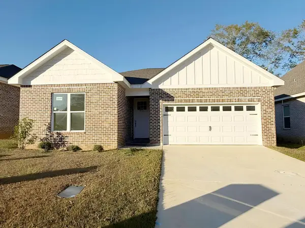 400 Grand Harbor Circle, Dothan, AL 36303