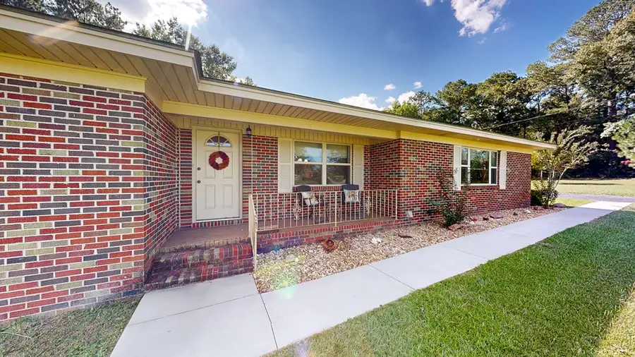 2156 Honeysuckle Road, Dothan, AL 36301 - Image #2