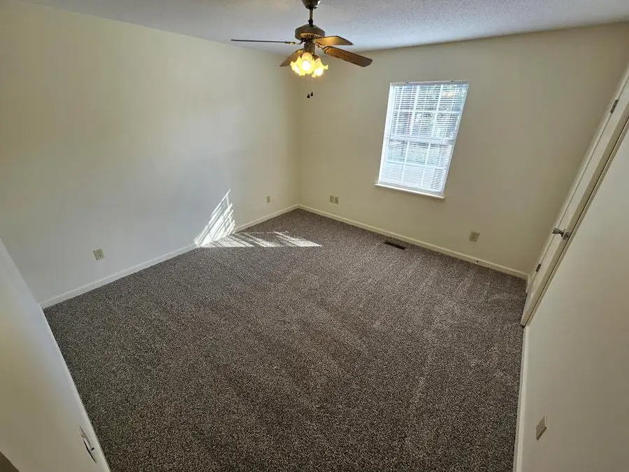 704 Lakeview, Dothan, AL 36301 - Image #3