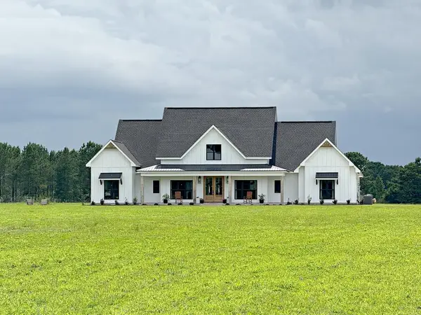 390 County Road 11, Headland, AL 36345