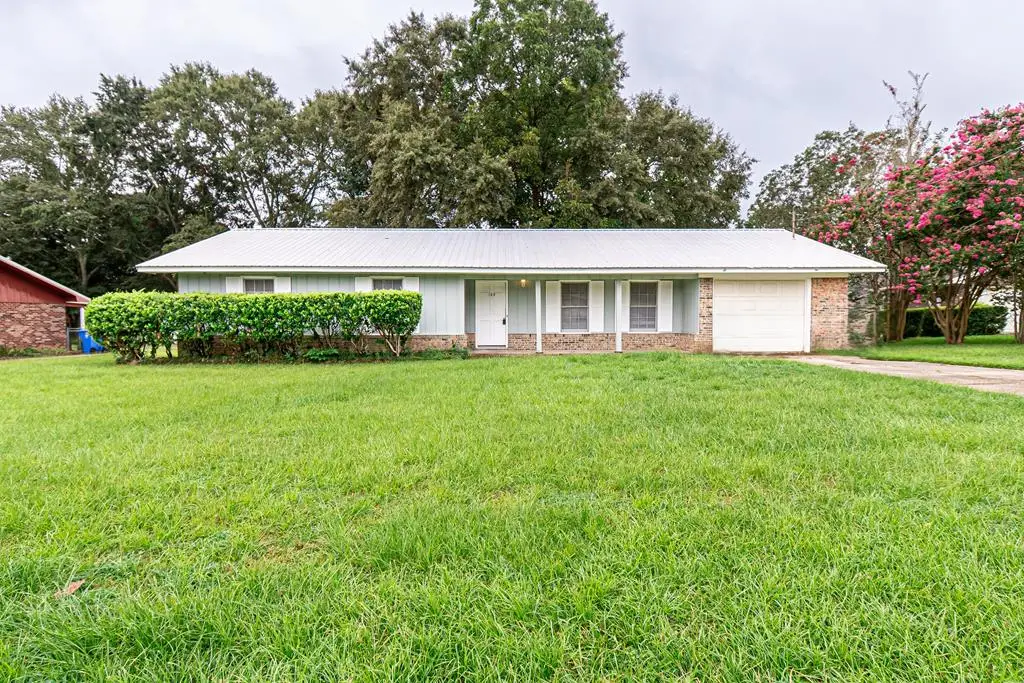 105 Salem Court, Dothan, AL 36301 - Image #1