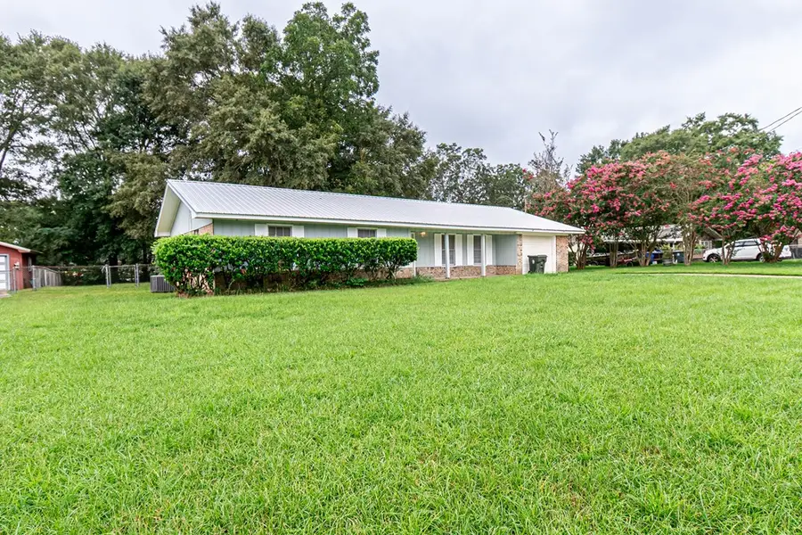 105 Salem Court, Dothan, AL 36301 - Image #2