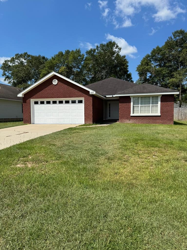 227 Primrose, Dothan, AL 36301