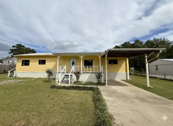 869 County Road 45, Headland, AL 36345