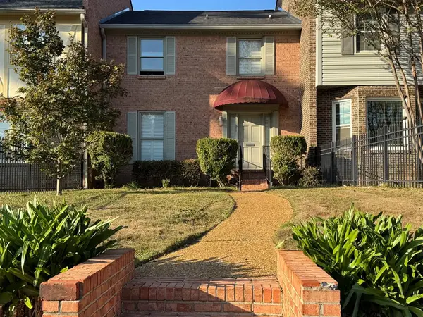 1106 N Pontiac Ave, Dothan, AL 36303