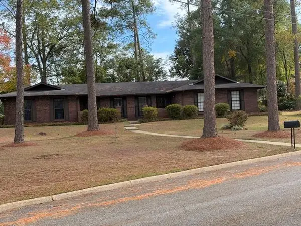 1908 Hilltop, Dothan, AL 36303