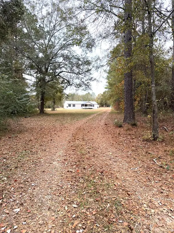 16447 Eddie Cannon Road, Andalusia, AL 36420