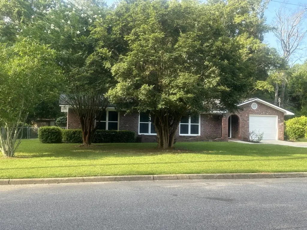 802 Circleview Dr, Dothan, AL 36301 - Image #1