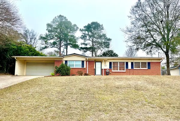 9 Richardson Drive, Daleville, AL 36322