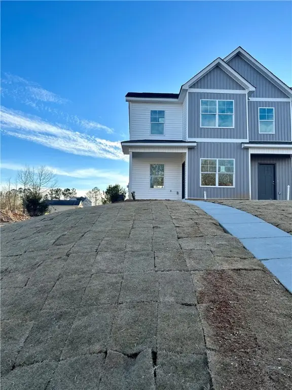 2135 Cobblestone Drive #6, Opelika, AL 36804 - Image #1