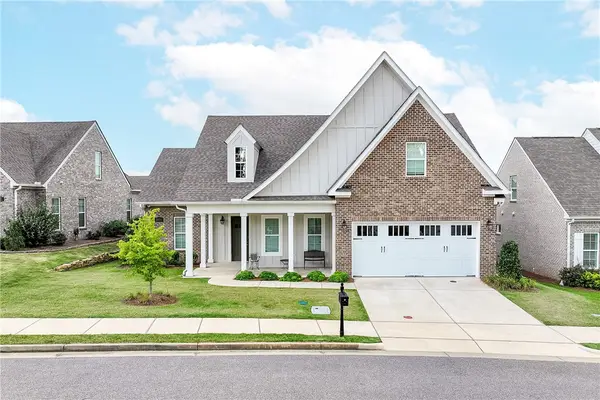 2851 Mill Lakes Ridge, Opelika, AL 36801