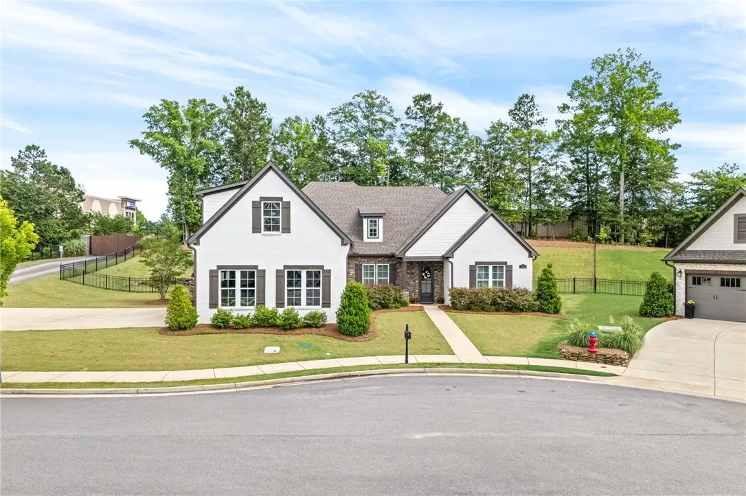 1128 Willow View Drive, Opelika, AL 36801 - Image #1