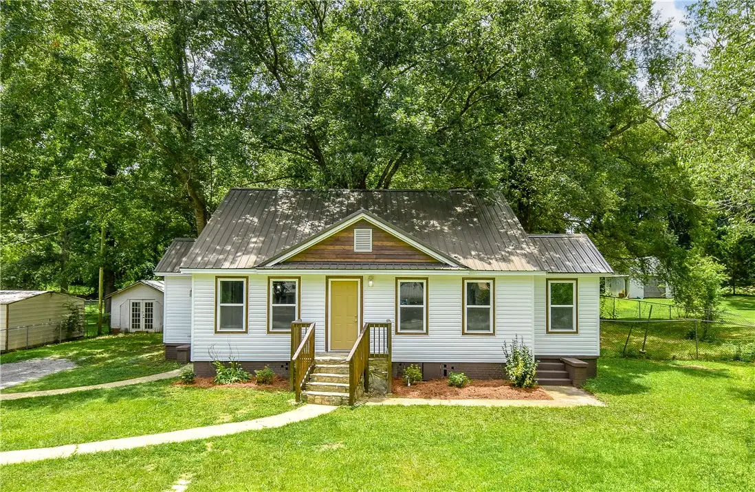 1706 Simpson Street, Alexander City, AL 35010 - #1