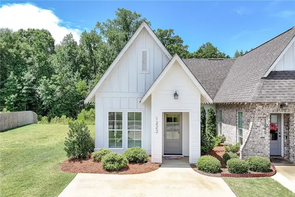 1222 Burrow Circle, Opelika, AL 36801