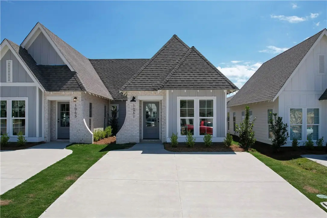 1061 Hunters Way, Opelika, AL 36801 - #1