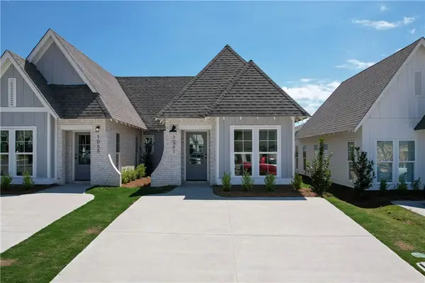 1061 Hunters Way, Opelika, AL 36801